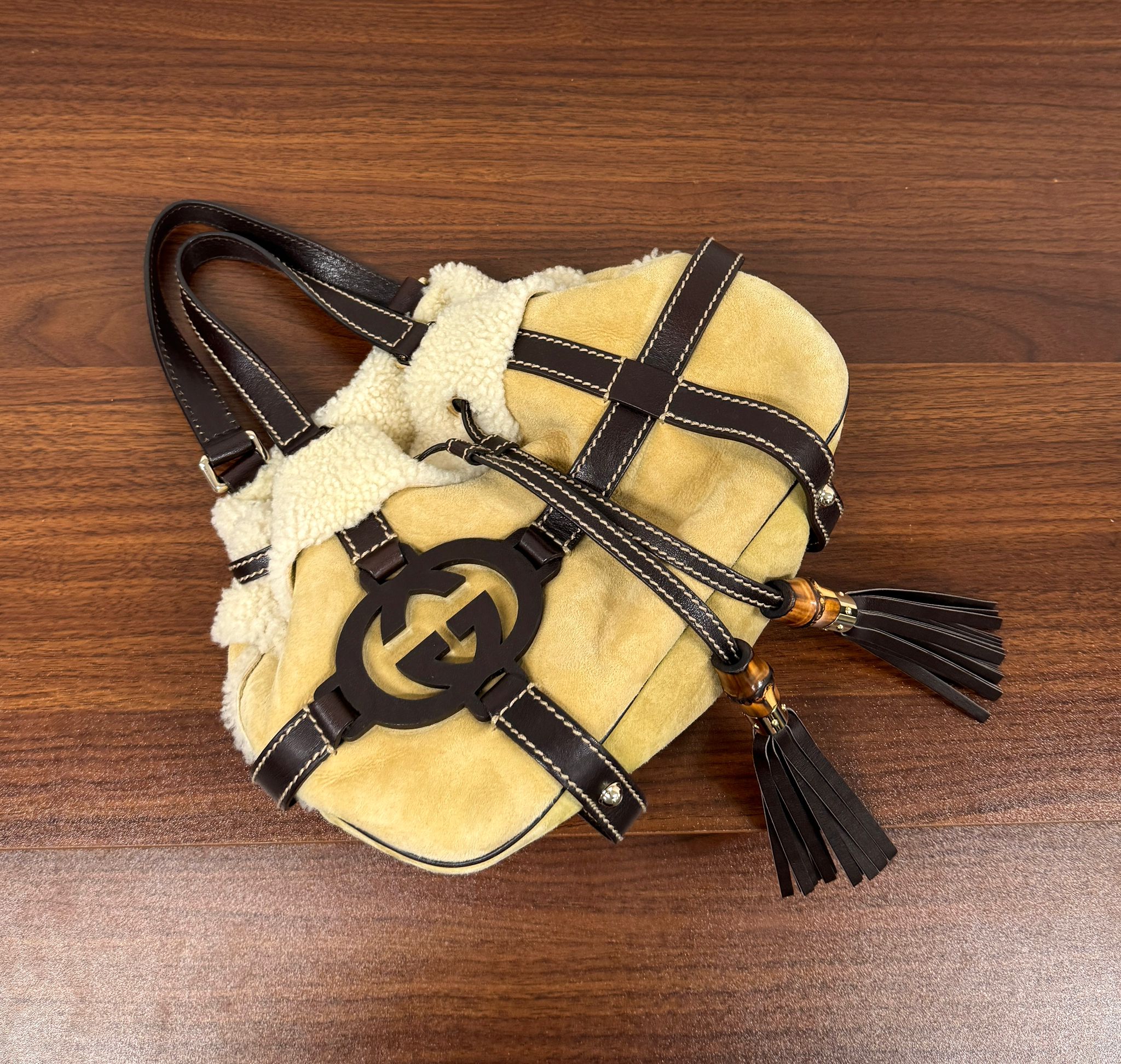 Gucci Brown Suede Shearling Shoulder Bag - Image 2