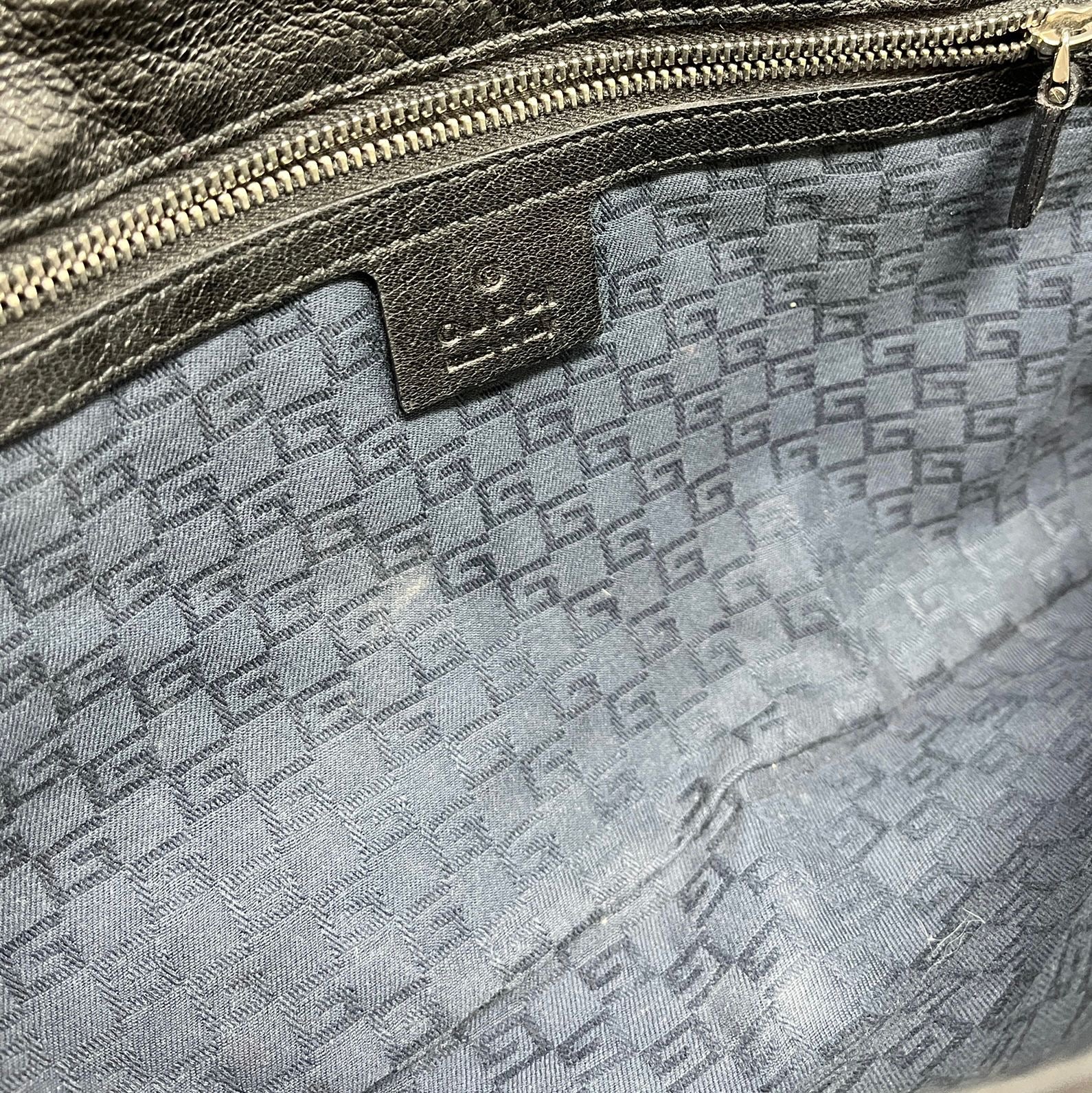 Gucci Velour Logo Top Handle Bag - Image 3