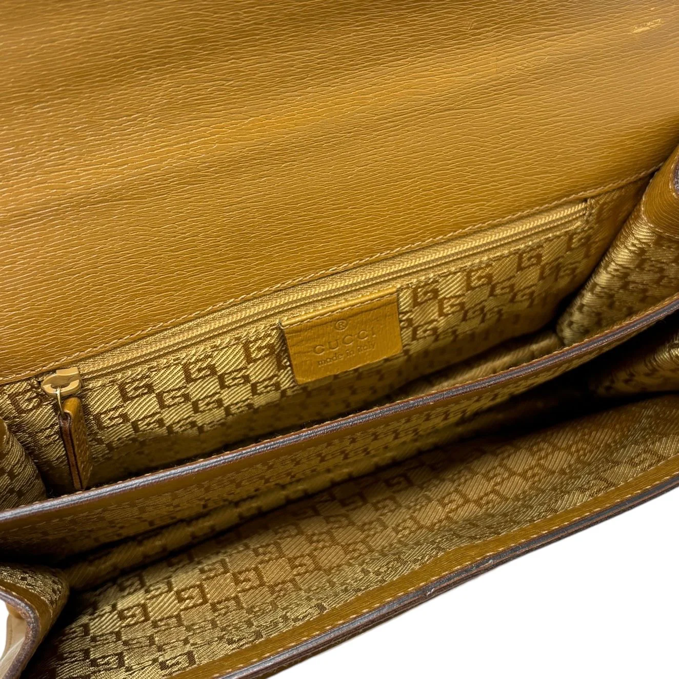 Gucci Tan Leather Logo Shoulder Bag - Image 3