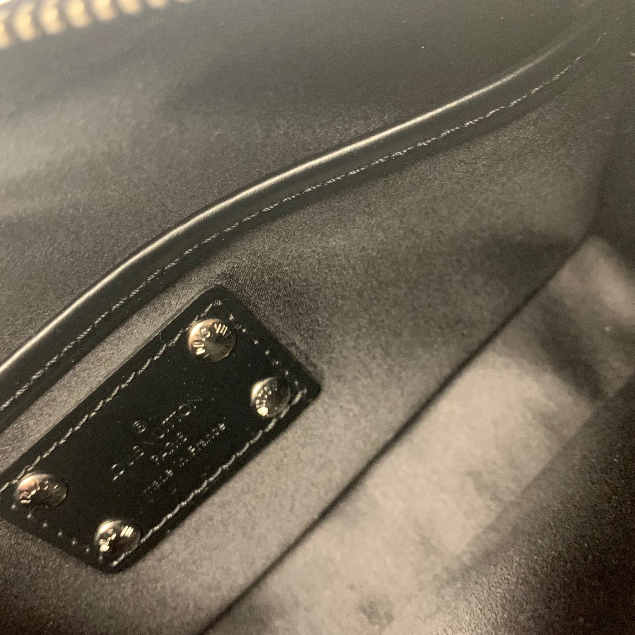 Louis Vuitton Black Monogram Giraffe Shoulder Bag - Image 3