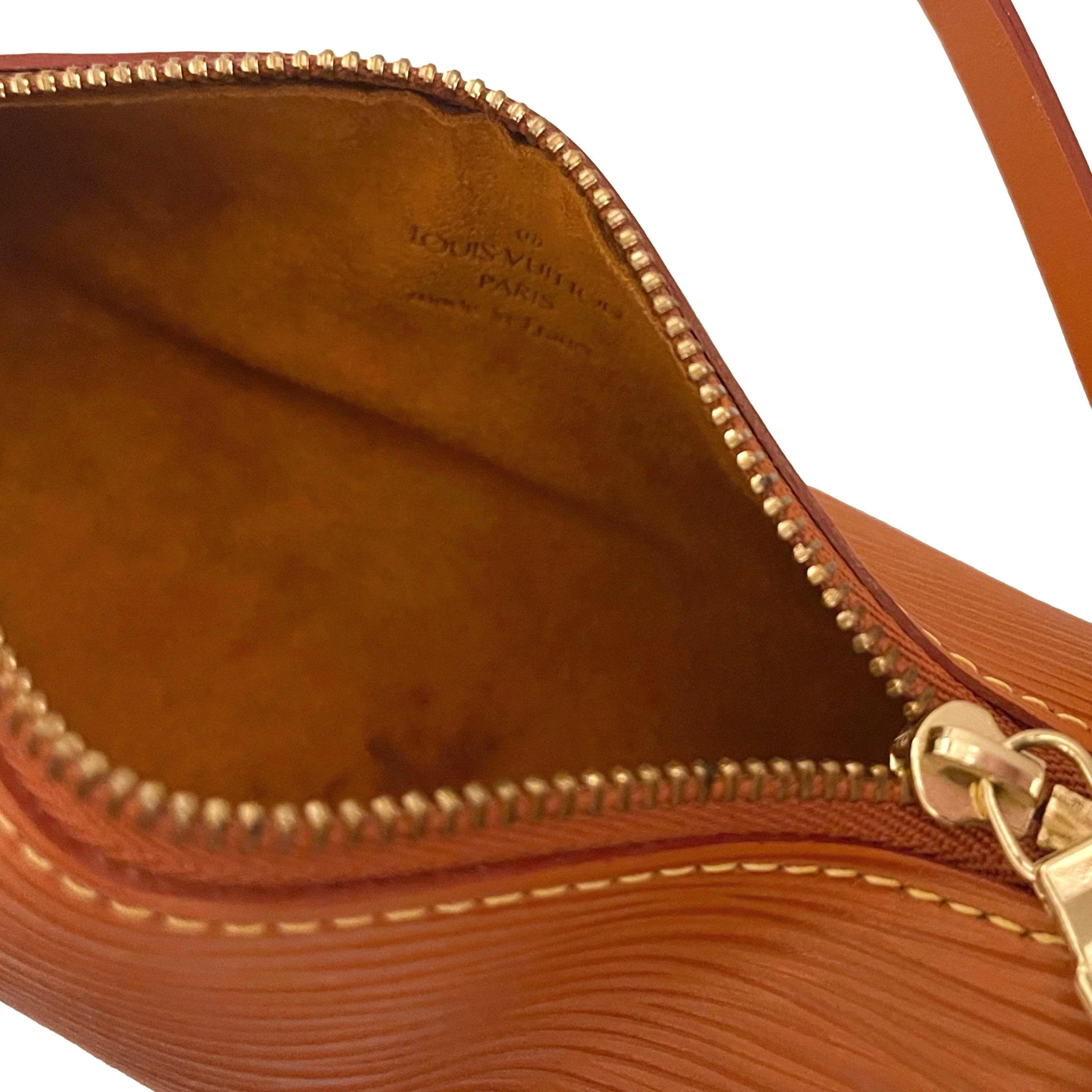Louis Vuitton Camel Epi Micro Cylinder Bag - Image 4