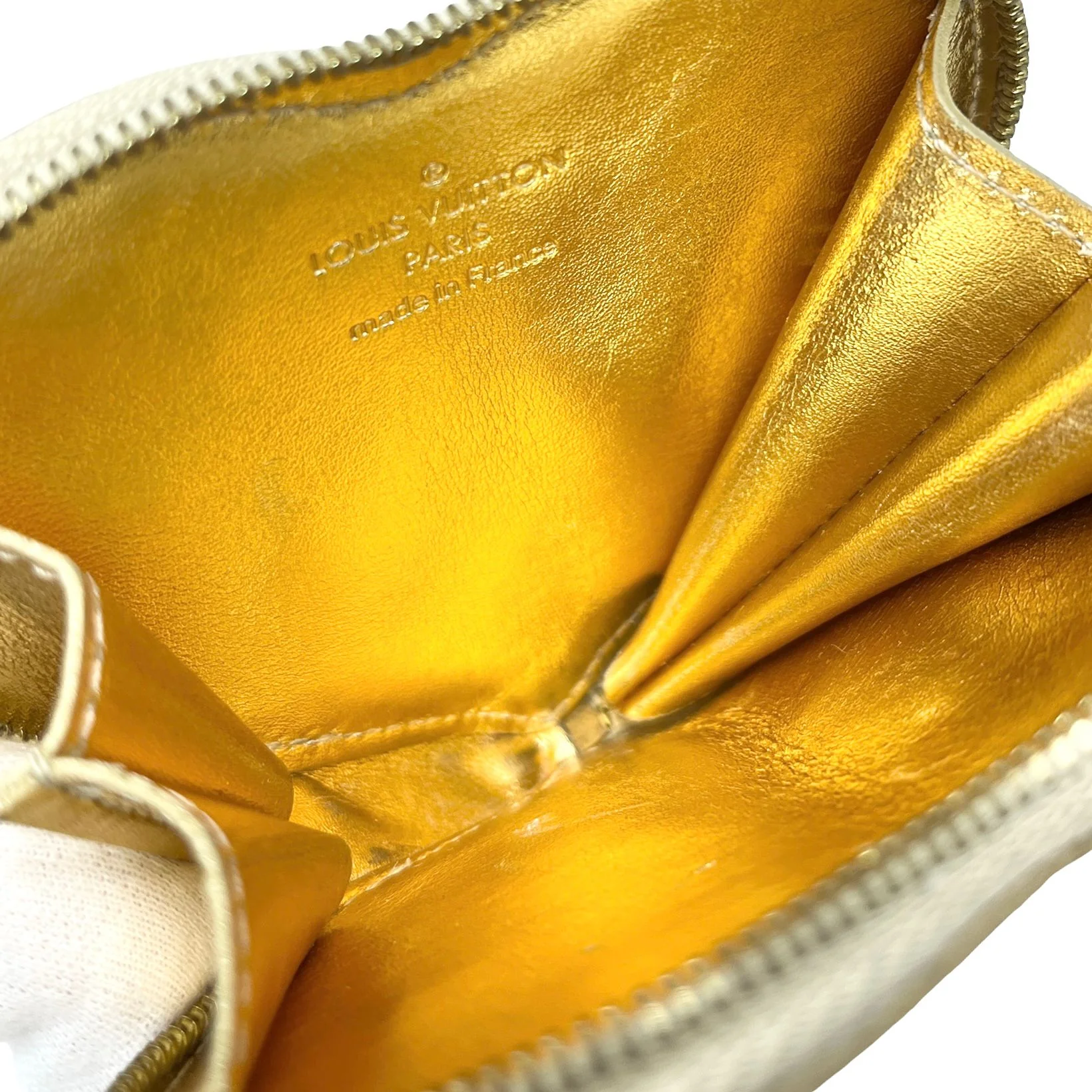 Louis Vuitton Gold Miroir Heart Pouch - Image 3
