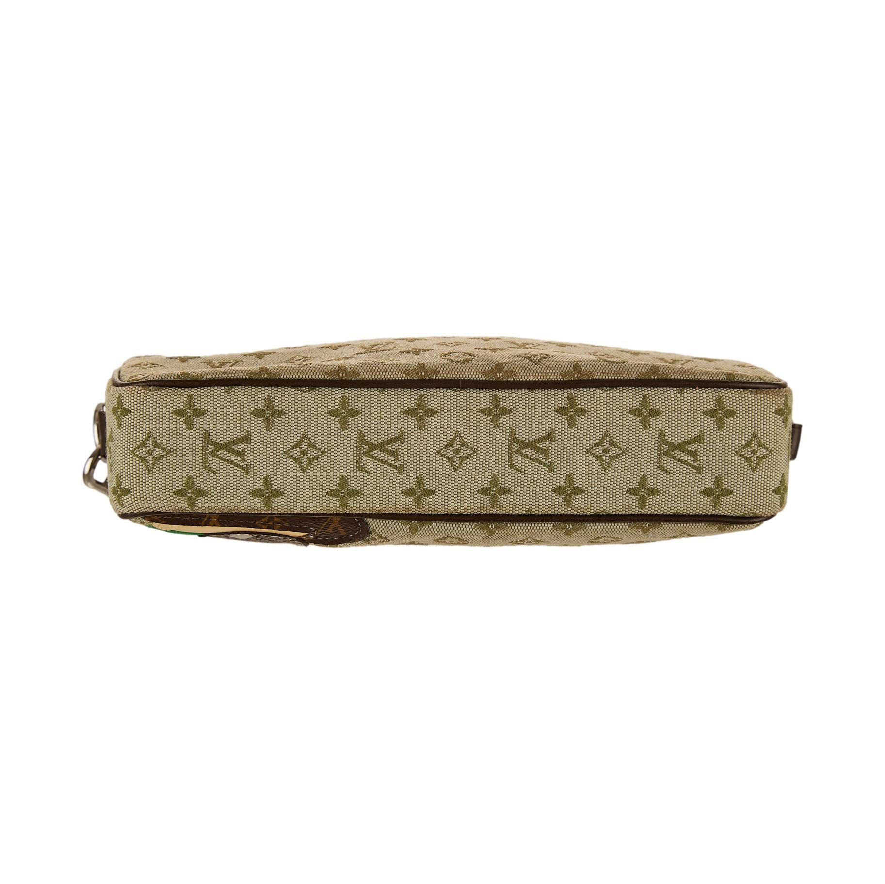 Louis Vuitton Green Monogram Mushroom Shoulder Bag - Image 3
