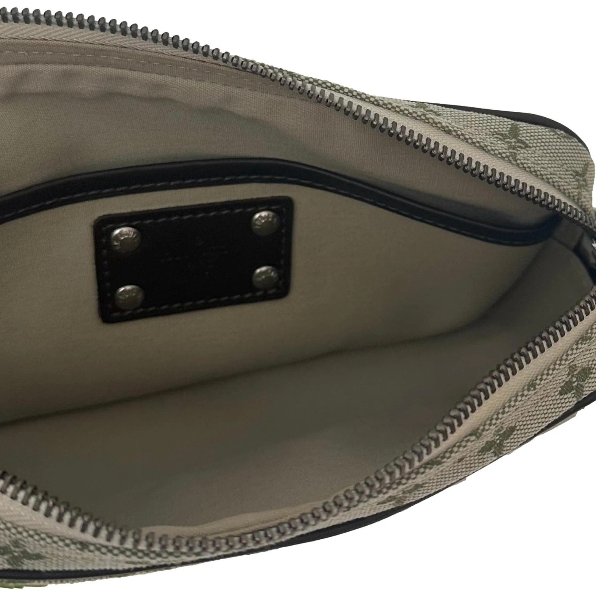 Louis Vuitton Green Mushroom Shoulder Bag - Image 3