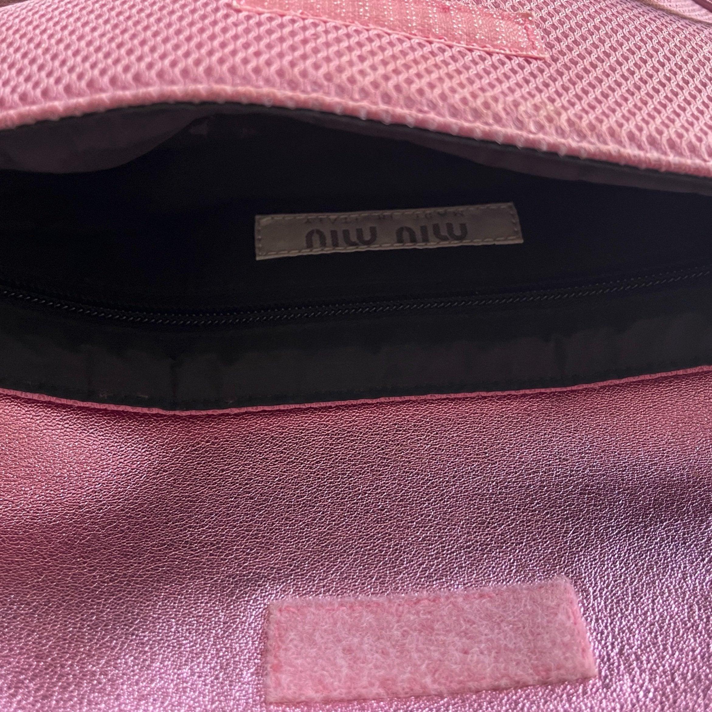Miu Miu Pink Textured Baguette Shoulder Bag - Image 3