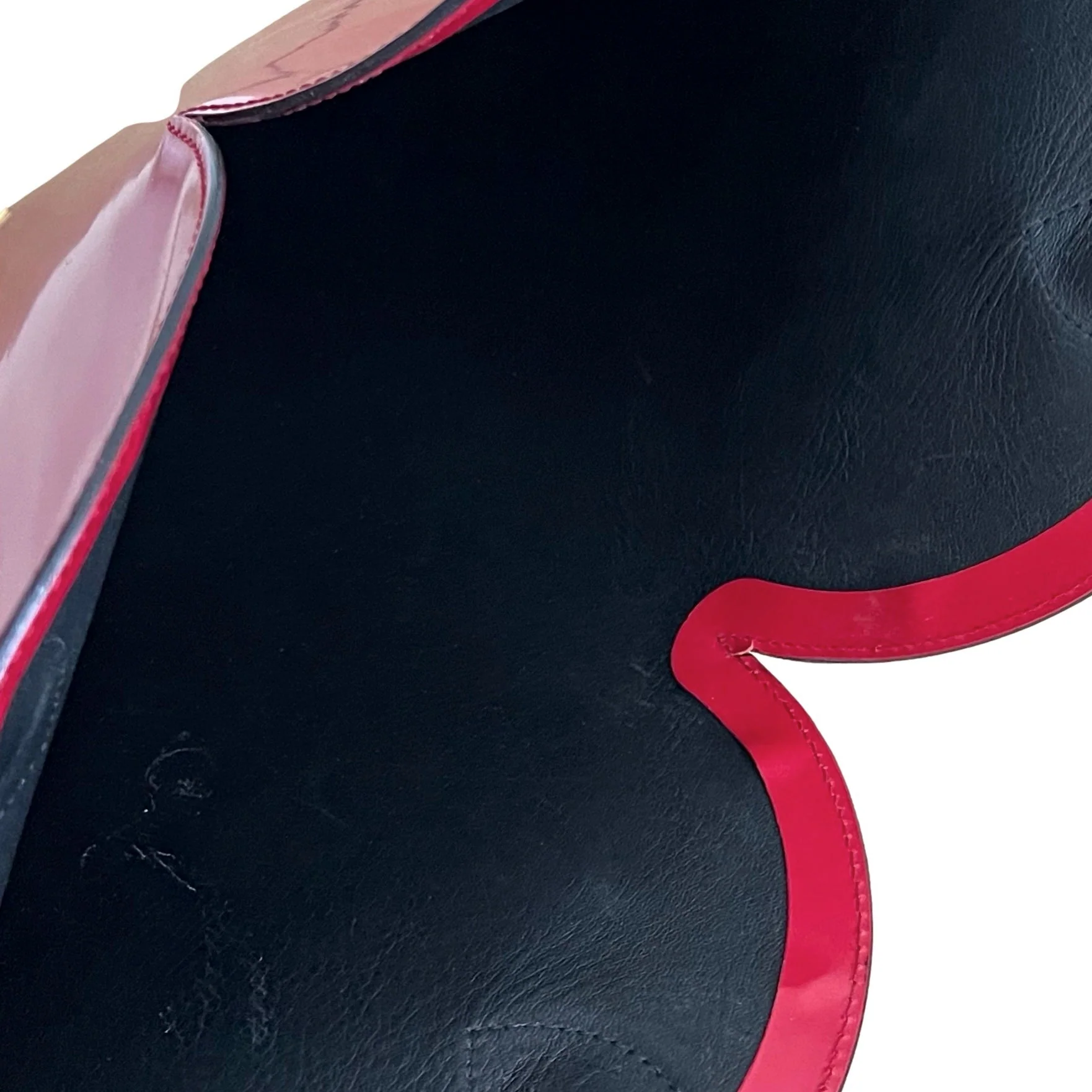 Moschino Red Jumbo Heart Bag - Image 2