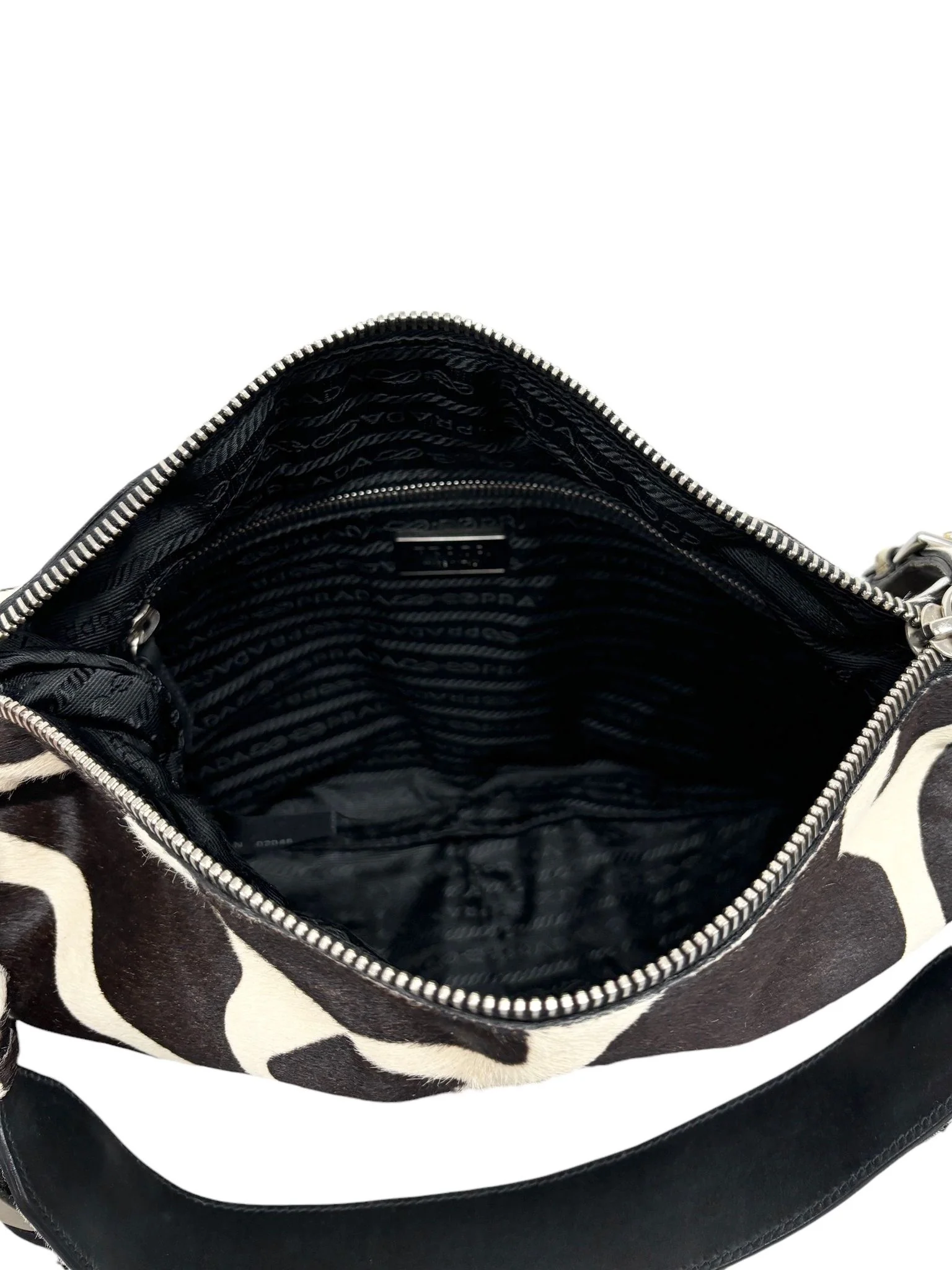Prada Black + White Giraffe Print Shoulder Bag - Image 3