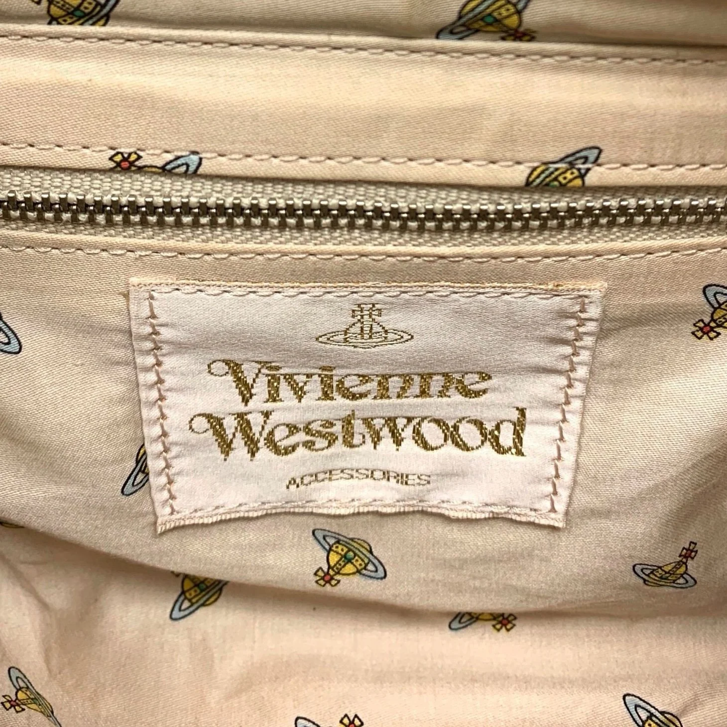Vivienne Westwood White Logo Top Handle - Image 4